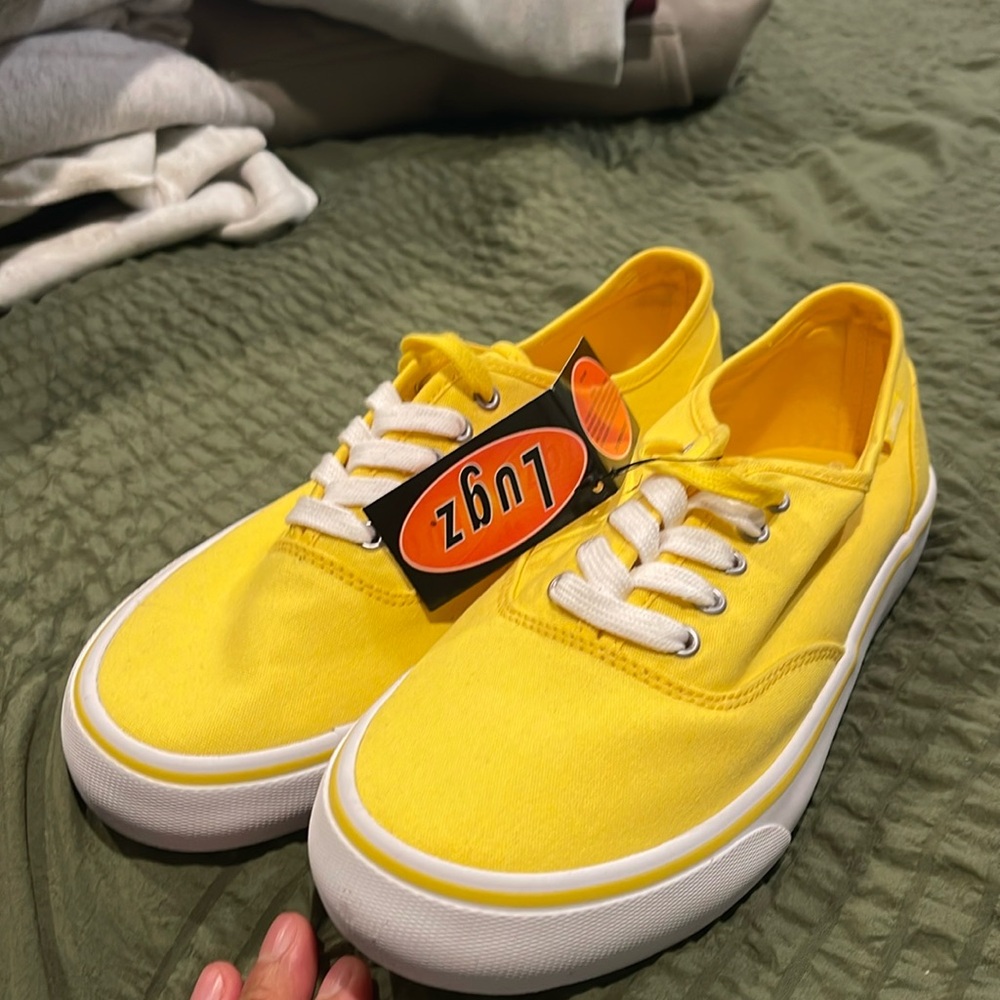 Lugz women size 9 NWT
